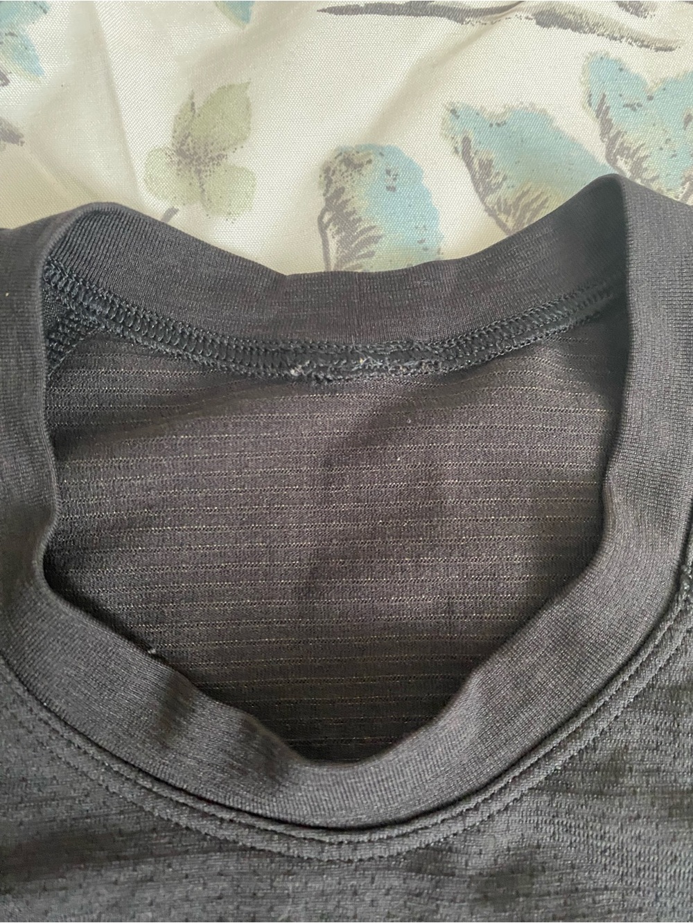 lululemon athletica womens Black Short-Sleeve Tee - Picture 3 of 7